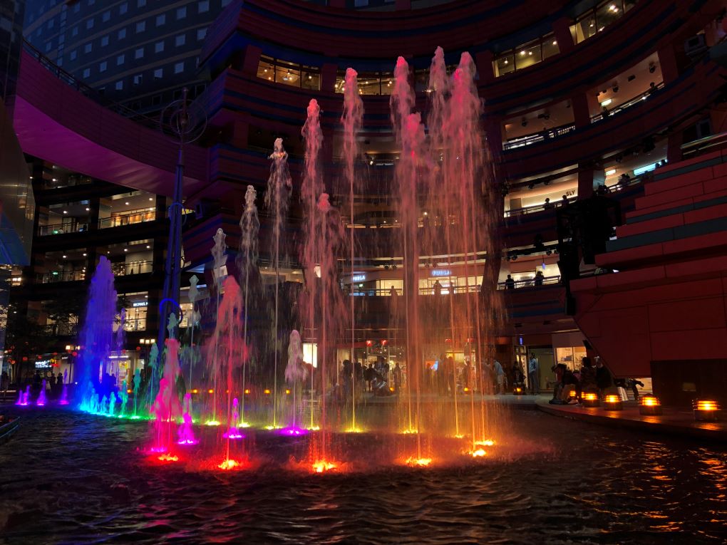 Light show at Canal City Hakata, Fukuoka. © touristinjapan.com