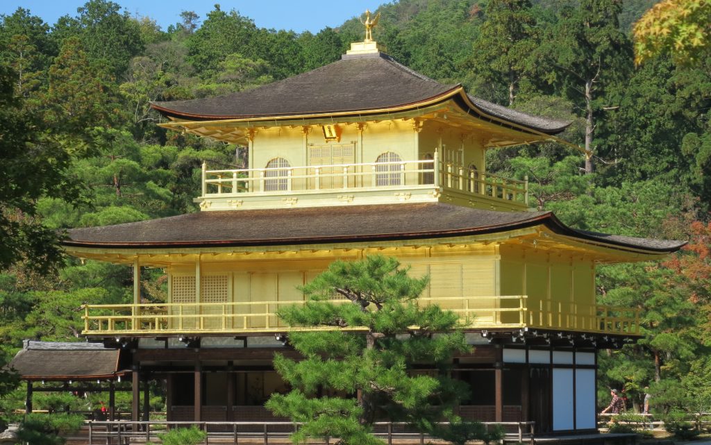 A closer look at Kinkakuji architecture 