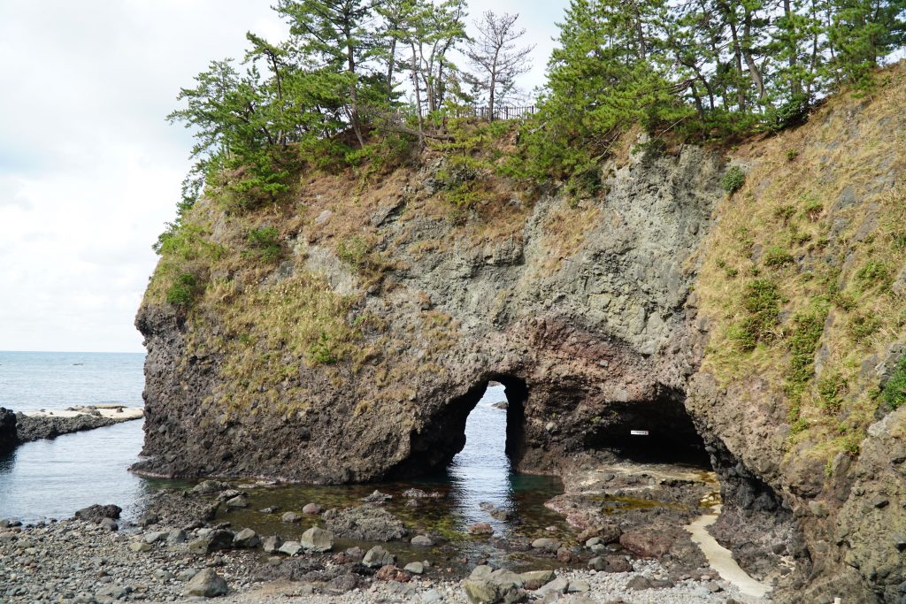 Ganmon "Gate Rock", Noto Kongo Coast