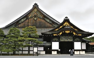 Nijo Castle, Kyoto. Credit: bethom33. Licensed under CC. Original modified.