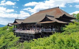 Kiyomizudera ,Kyoto. Credit: Jordy Meow. Licensed under CC.