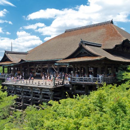 Kiyomizudera ,Kyoto. Credit: Jordy Meow. Licensed under CC.