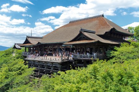 Kiyomizudera ,Kyoto. Credit: Jordy Meow. Licensed under CC.