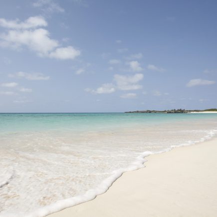 Toguchi-no-hama beach, Irabu island. ©OCVB