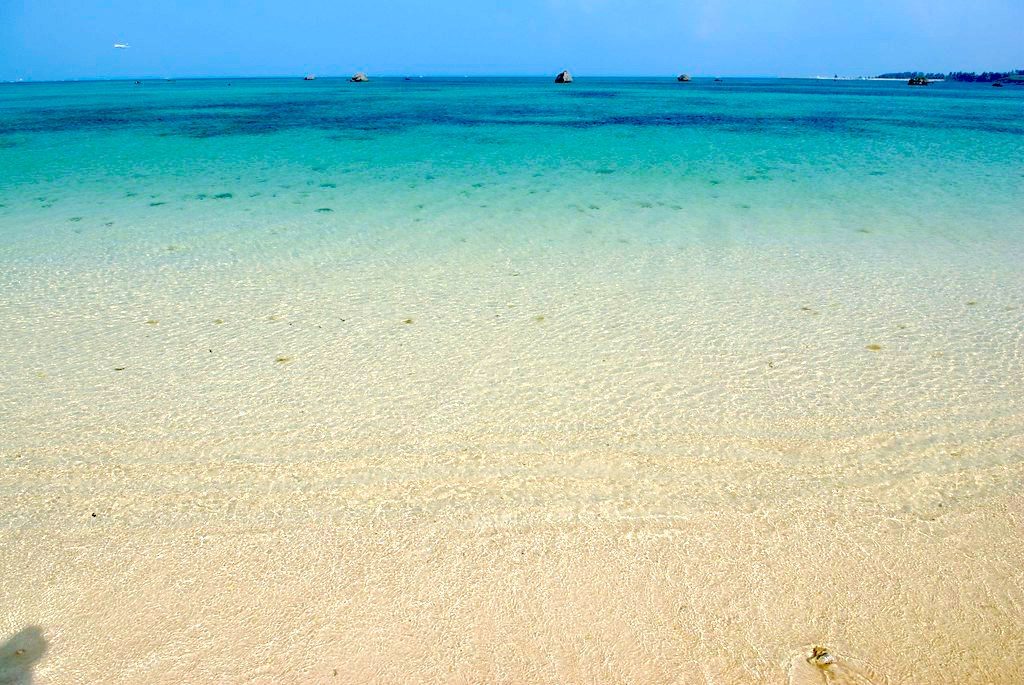 Sawada Beach, Miyakojima. Credit: sota. Licensed under CC BY-SA 2.0.