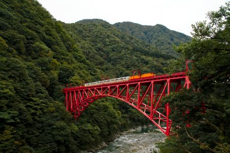 Kurobe Gorge Railway. © touristinajapan.com