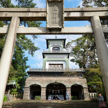 Main gate at Oyama Shrine, Kanazawa © touristinajapan.com.