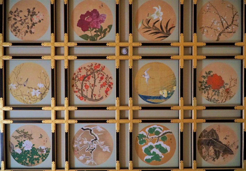 Painted ceilings at sanshokaku hall, Eihei-ji temple, Fukui. © touristinjapan.com.