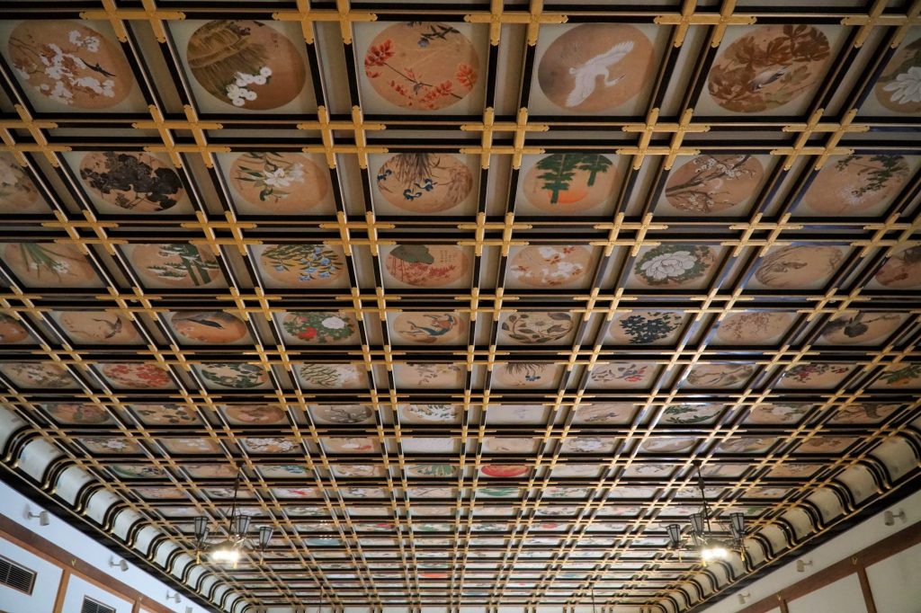 Painted ceilings at sanshokaku hall, Eihei-ji temple, Fukui. © touristinjapan.com.