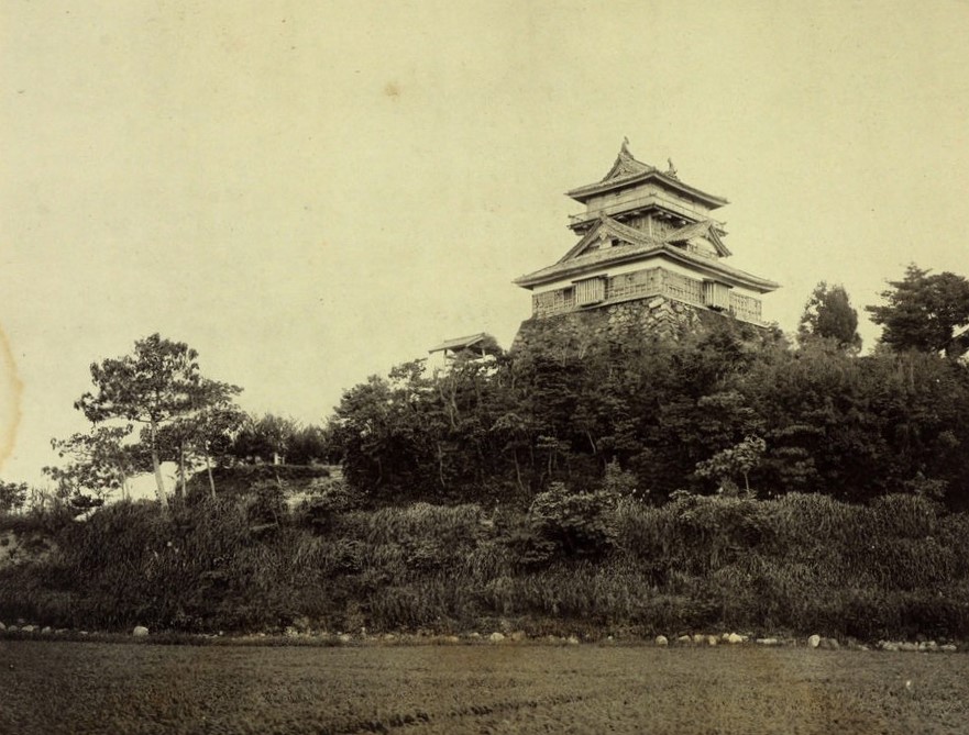 Maruoka Castle 1910. Public Domain. Source: wi