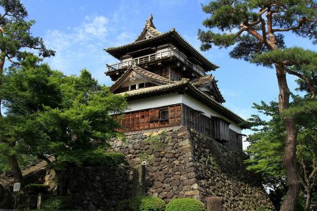 Maruoka Castle, Fukui Prefecture. Photo by baku13. CC BY-SA 2.1 JP.