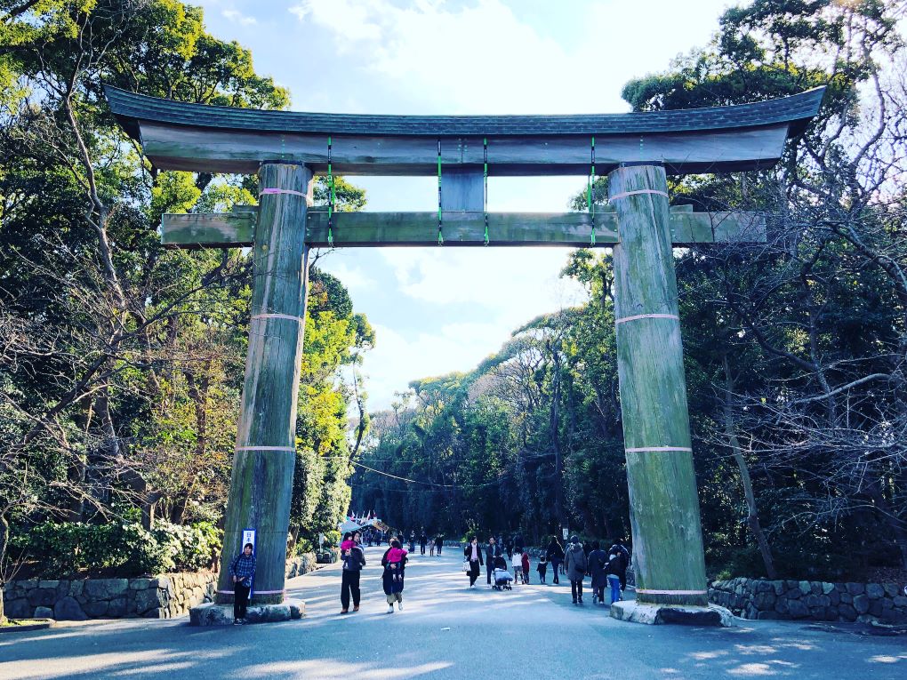 Gokoku Shrine Main Torii, Fukuoka. © touristinjapan.com