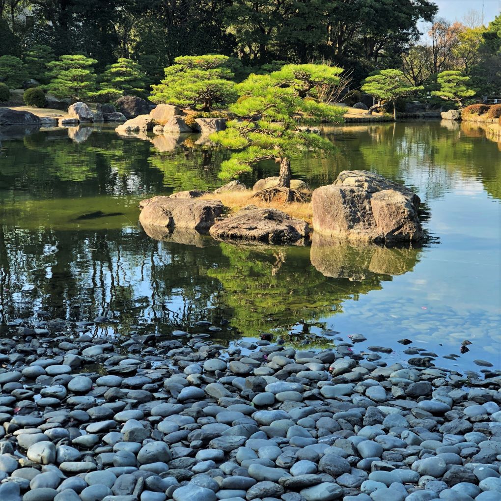 Ohori Park Japanese Garden, Fukuoka. © touristinjapan.com