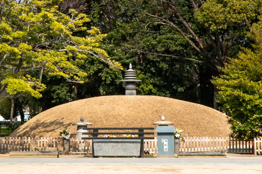 Atomic Bomb Memorial Burial Mound. © touristinjapan.com