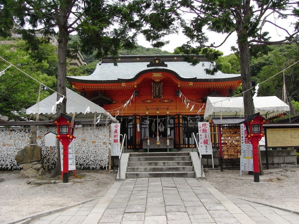 Hiroshima Toshogu Shrine. Photo by Taisyo. CC-BY-SA 3.0.