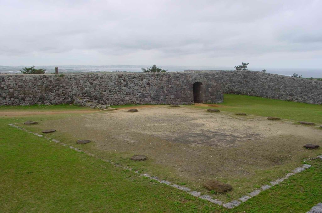 Zakimi Castle Ruins, Okinawa. Photo by Linh Vien Thai. CC BY-ND 2.0.