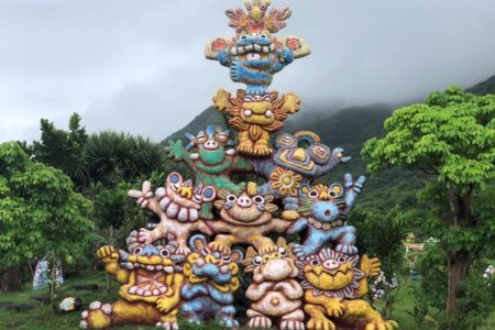 Yonekoyaki Shisa Sculpture, Ishigaki © Touristinjapan.com